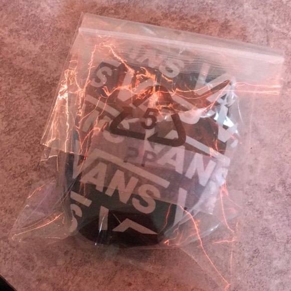 ♡︎𝚜𝚘𝚕𝚍♡︎ - Picture 3 of 4